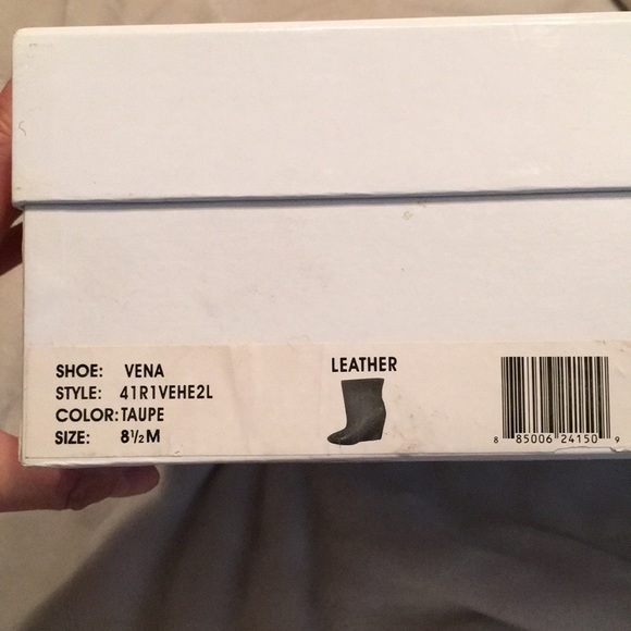 Michael Kors Bootie - Picture 4 of 6